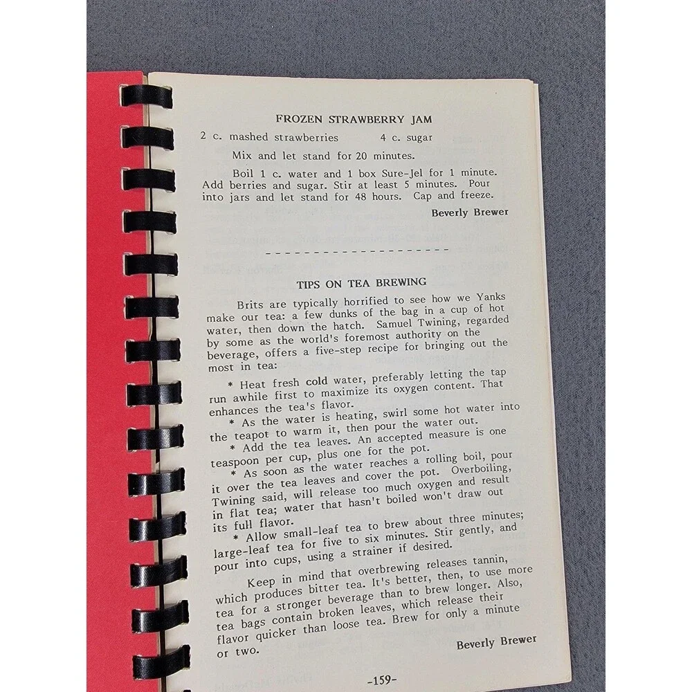 Vintage 1990 Hoosier Managers Home Ec Club Cookbook Bearly Cookin‎ Indiana
